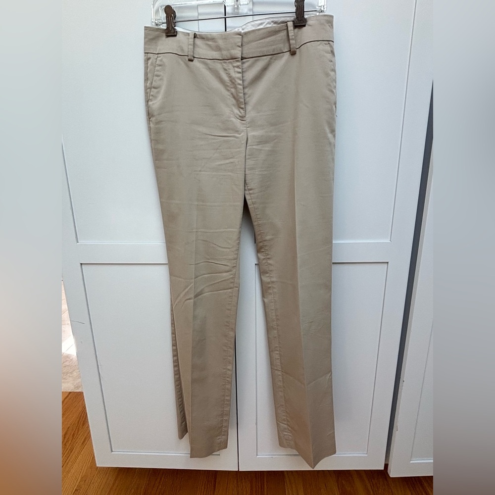 EUC Ann Taylor Tan Cream Mid-rise side pockets flat front trousers Size 6